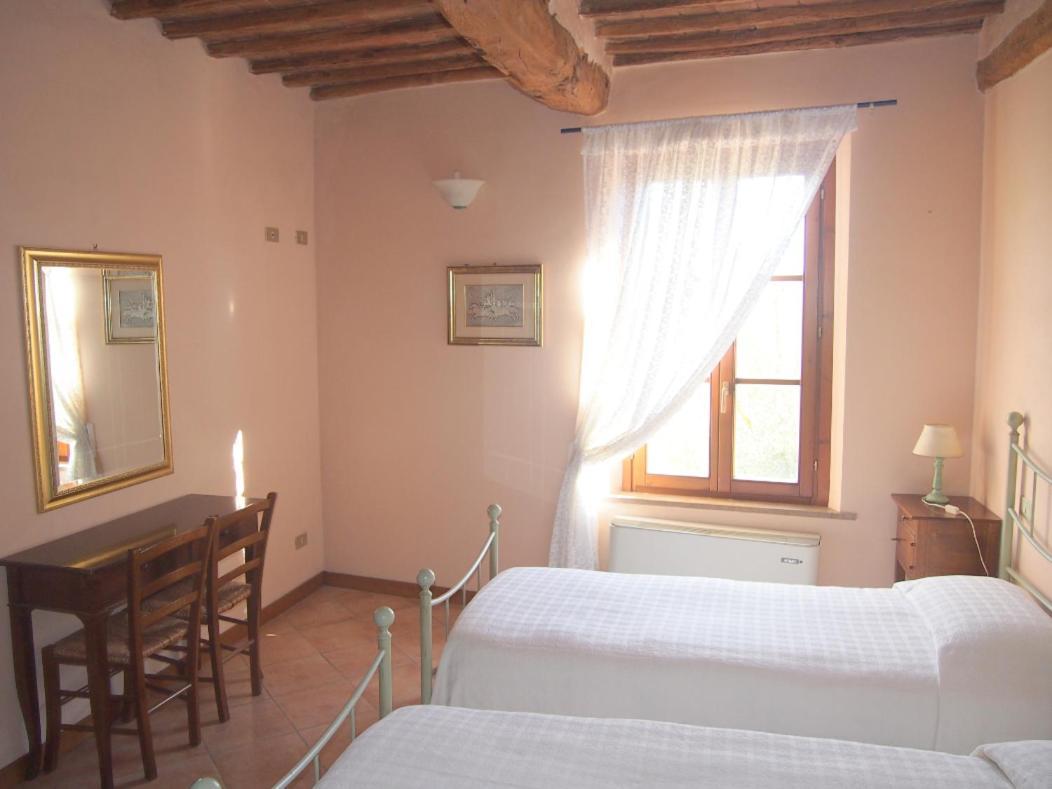 Ferienwohnung Nell'Antica Torre Di Fronte A Siena Exterior foto